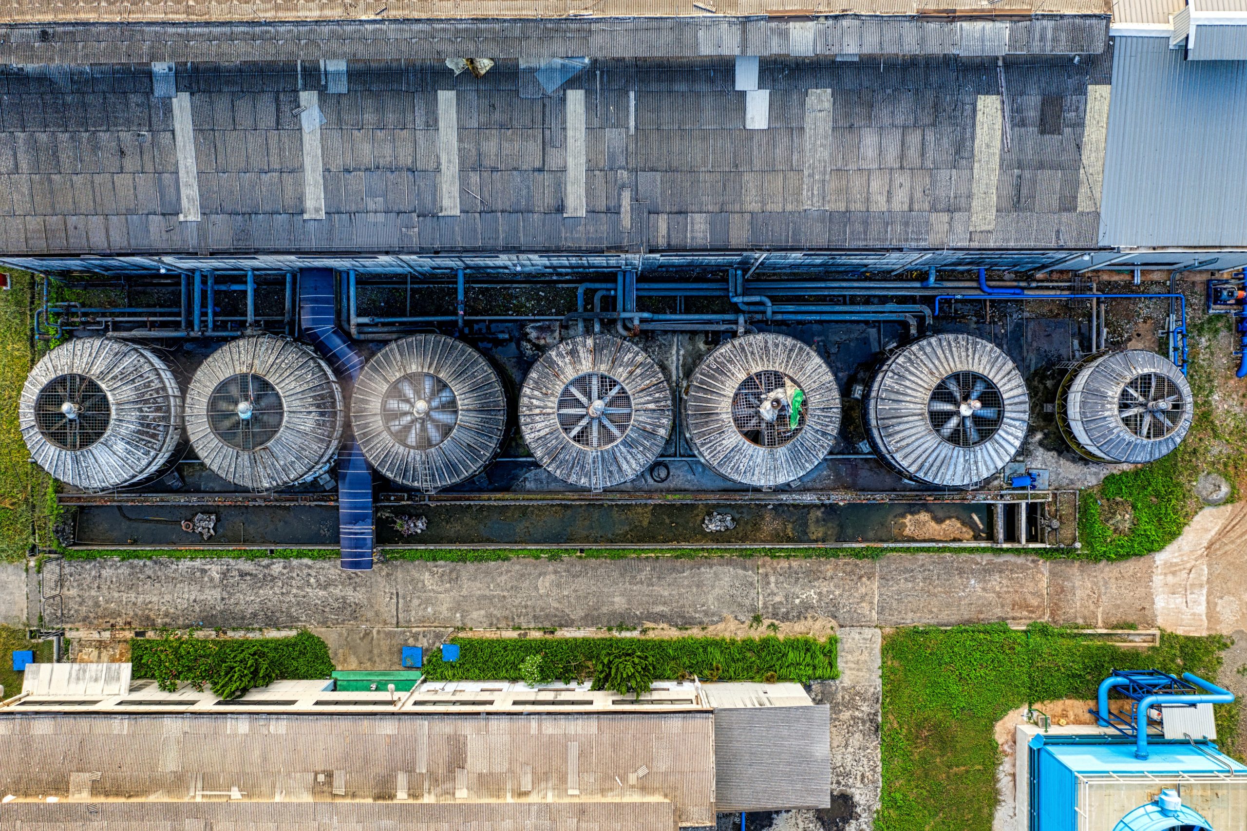 Managing sewage outside building zones