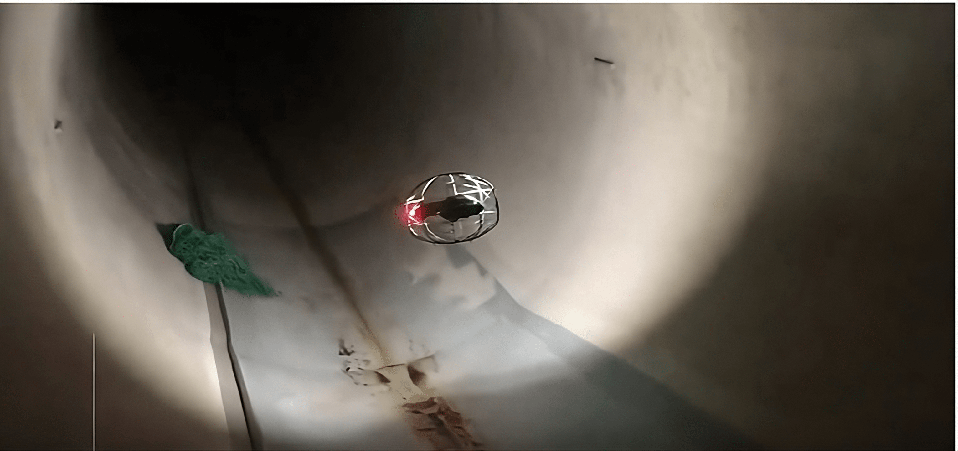 Inspection de conduites par drones (Flybotix)