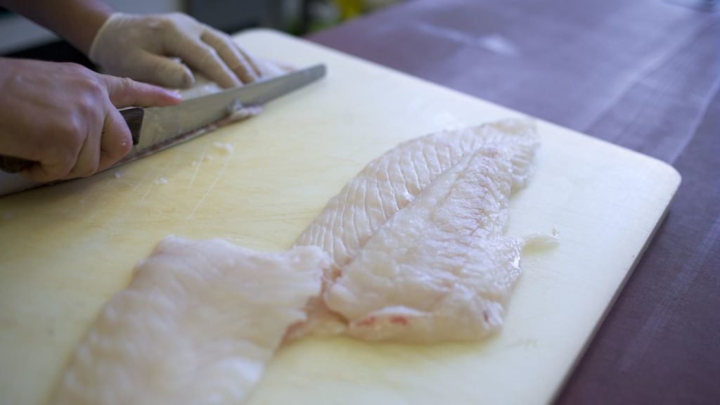 En Suisse aussi, manger un poisson d'eau douce revient à boire de l'eau polluée pendant un mois