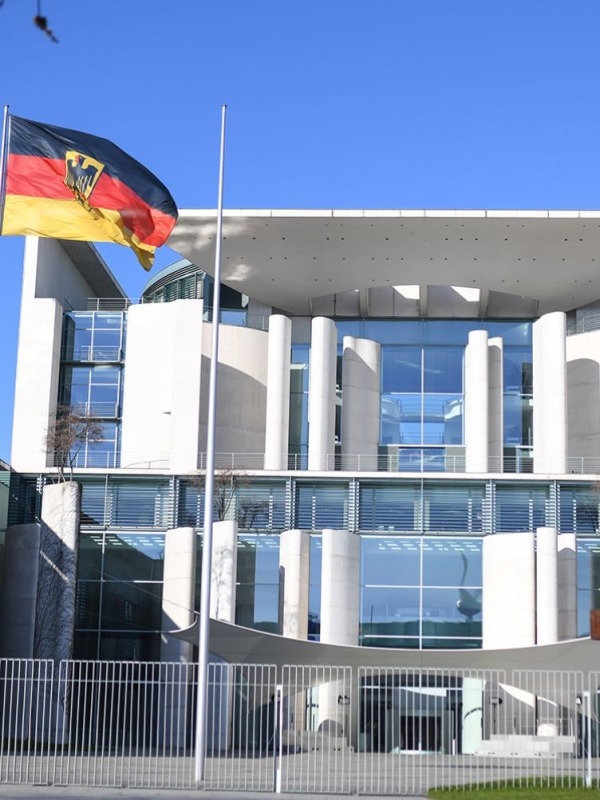 En Allemagne, deux principes directeurs de la stratégie nationale pour l’eau : compenser plus rapidement les différences régionales de disponibilité de l'eau, appliquer plus rigoureusement le principe de pollueur-payeur