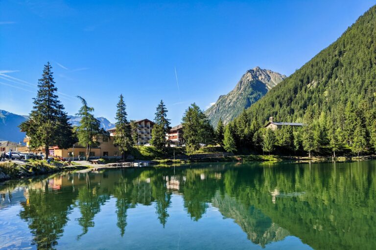 lac de champex. Beautiful mountain lake above Orsières in Valais. idyllic landscape. Enjoy the silence of nature. High quality photo